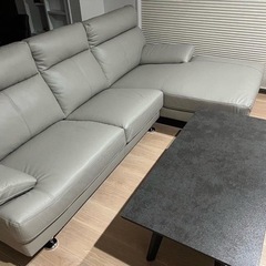 レザーソファー