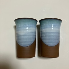 素焼き＋ブルー系のコップ2個セット約7.5×11cmの画像