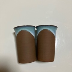 素焼き＋ブルー系のコップ2個セット約7.5×11cmの画像