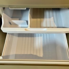 シャープ/冷蔵庫美品/ピンクゴールド/両開き　市場で10万円以上の品です！の画像