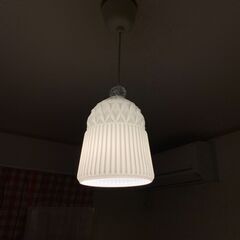 IKEAのガラス製ペンダントライト