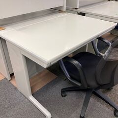 中古　オカムラ　OAデスク　1100×700×700　オフィスデスク　事務机　平机　平デスク　作業デスク　作業机　OAテーブル　ワークデスク　 愛知　岐阜　一宮市　グッドプライス一宮の画像