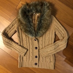 トミーヒルフィガー カーディガン ファー M ベージュ キャメル...