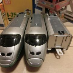 プラレール　情景部品5点と車両２編成の7点セット№Cの画像