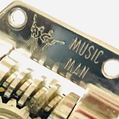 MUSIC MAN STINGRAY BASS ペグの画像