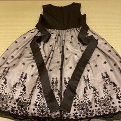 ドレス(女児用サイズ150)の画像