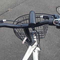 ホワイト自転車ですの画像