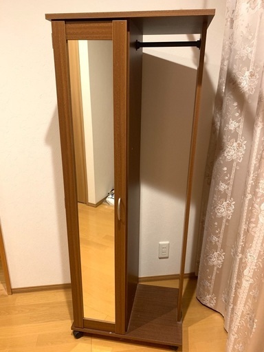 ミラー付き衣装棚