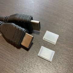 ケーブル（HDMI, VGA：無料）