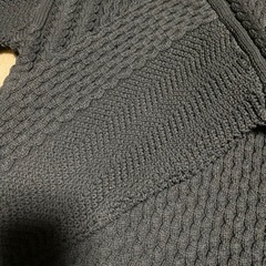 Lugnoncreブラックニットの画像