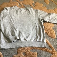 150センチ　トレーナーの画像