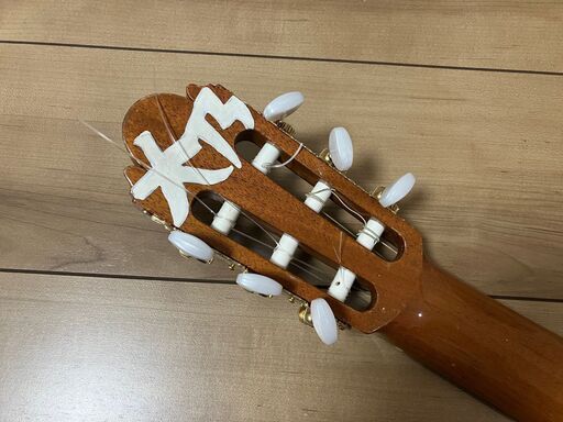 NIIBORI 新堀ギター クラッシックギター本体およびケース