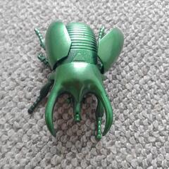 カブト虫の模型3体の画像