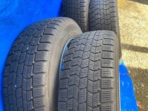 W30プリウス使用　195/65R15  100×5H 　アルミ付