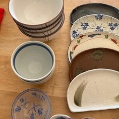 食器一式で引き取って頂ける方にお譲りしますの画像