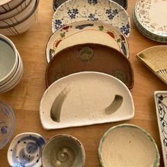食器一式で引き取って頂ける方にお譲りしますの画像