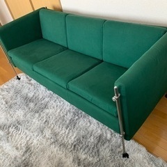 希少価値あり】入手困難 スイス銀行応接室使用品3人掛けソファ