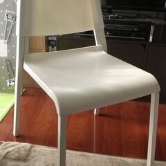 IKEAの椅子の画像