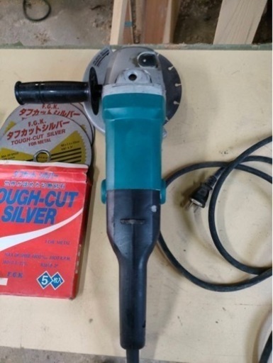 ディスクグラインダー  マキタ makita