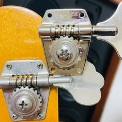 MUSIC MAN STINGRAY BASS ペグの画像