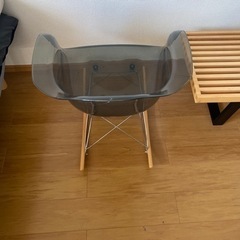 「決まりました」ハーマンミラー　イームズチェアー（リプロダクト）　※2月中旬までの画像