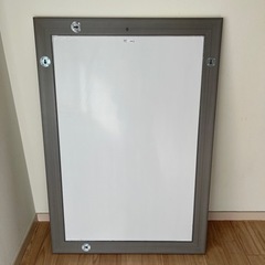 IKEA 鏡の画像