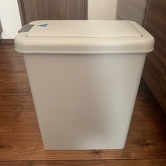サンコープラスチック　26.5L  ゴミ箱の画像