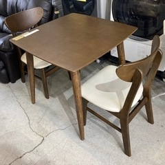 お買い得❗️【関家具/テーブルとイス２脚セット販売】配達可能　ク...
