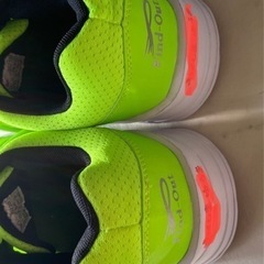 28cmスニーカーの画像