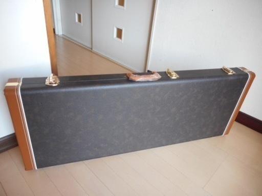 ■モズライト　USA Mosrite豪華エレキ用ハードケース　極上美品！新品に近いです！傷なし！