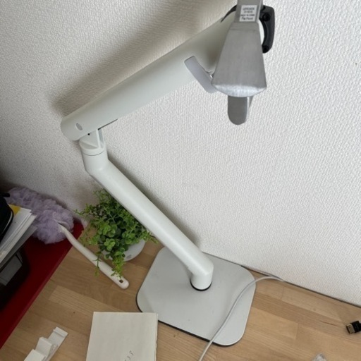 ハーマンミラー　モニターアーム