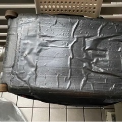 Burtonバートン　キャリーケース　スーツケース　ジャンクの画像