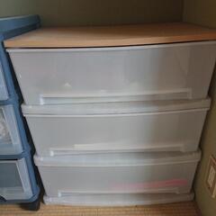 収納ラック３点の画像