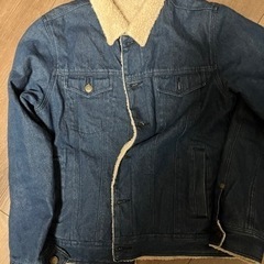 GU アウター　Mサイズ