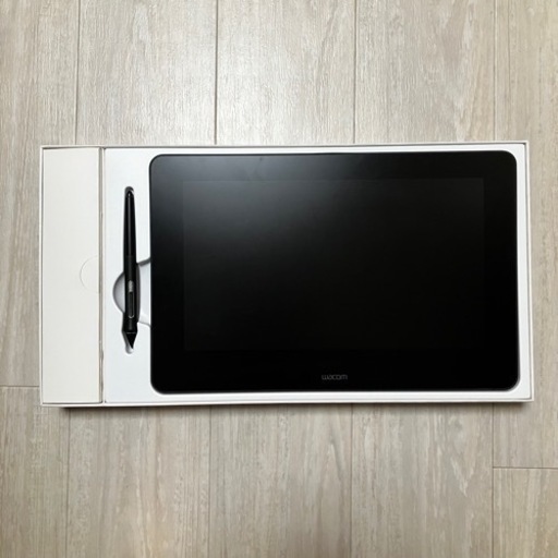 ワコム　Wacom cinteq pro 13 液晶ペンタブレット