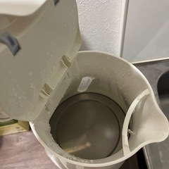 電気ポットの画像