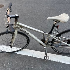 【引取り限定】TREK（トレック）クロスバイク