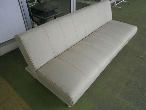 ソファーベッド　モカベージュ系