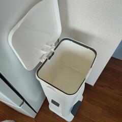 ゴミ箱　美品　引取今週中でお願いします！の画像
