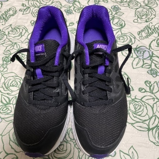 【決まりました】NIKE スニーカー　24.5cm レディース