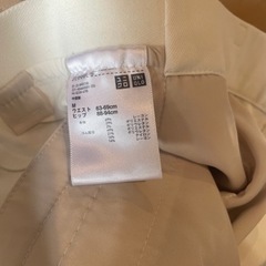 ユニクロ　パンツ　ほぼ未使用　Mサイズの画像