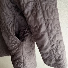 VITRAGE 中綿 レディースジャケット  コート グレー 軽量・暖か グレーうす紫 LLサイズ 美品の画像