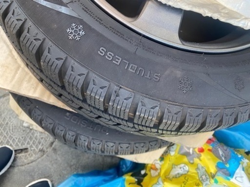 スタッドレスタイヤ