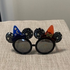 ディズニーランド　サングラス