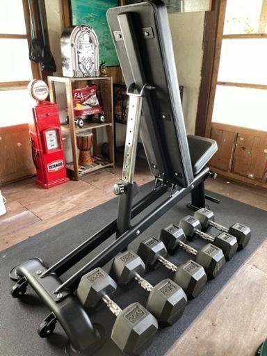 ＊受付終了＊インクラインベンチ+ダンベルセット　使用回数2回