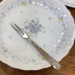 【7512‐4】uni white ケーキ皿 フォーク付き 5枚セット 食器 洋食器 プレート デザート 未使用品の画像