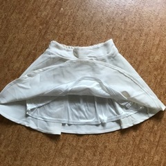 ホワイト⛄️スカート👗の画像