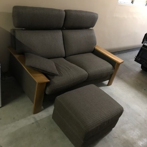 取引場所　南観音　O2301-191  2Pソファー　オットマン付き