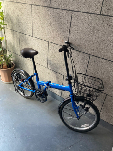 一月末まで限定　美品　値下げしました　折り畳み自転車ギア付き