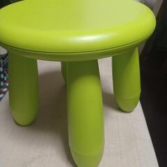 IKEA　キッズスツール　黄緑と黄色